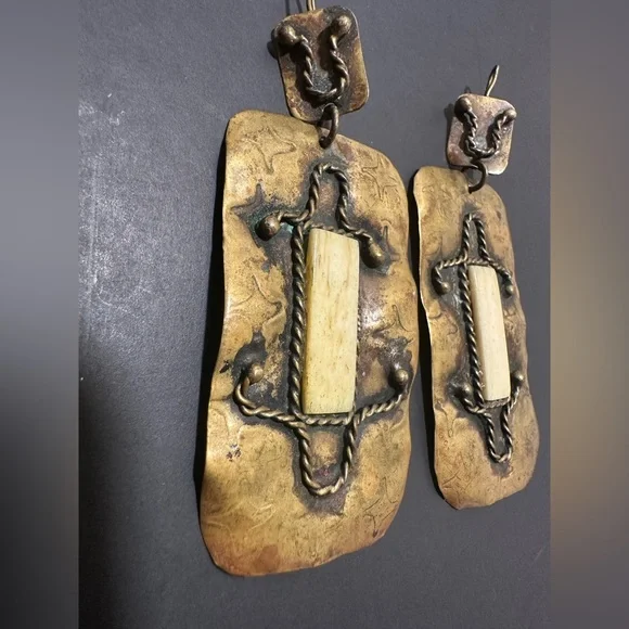 Vintage Brazilian earrings with real ivory detail - Picture 6 of 14